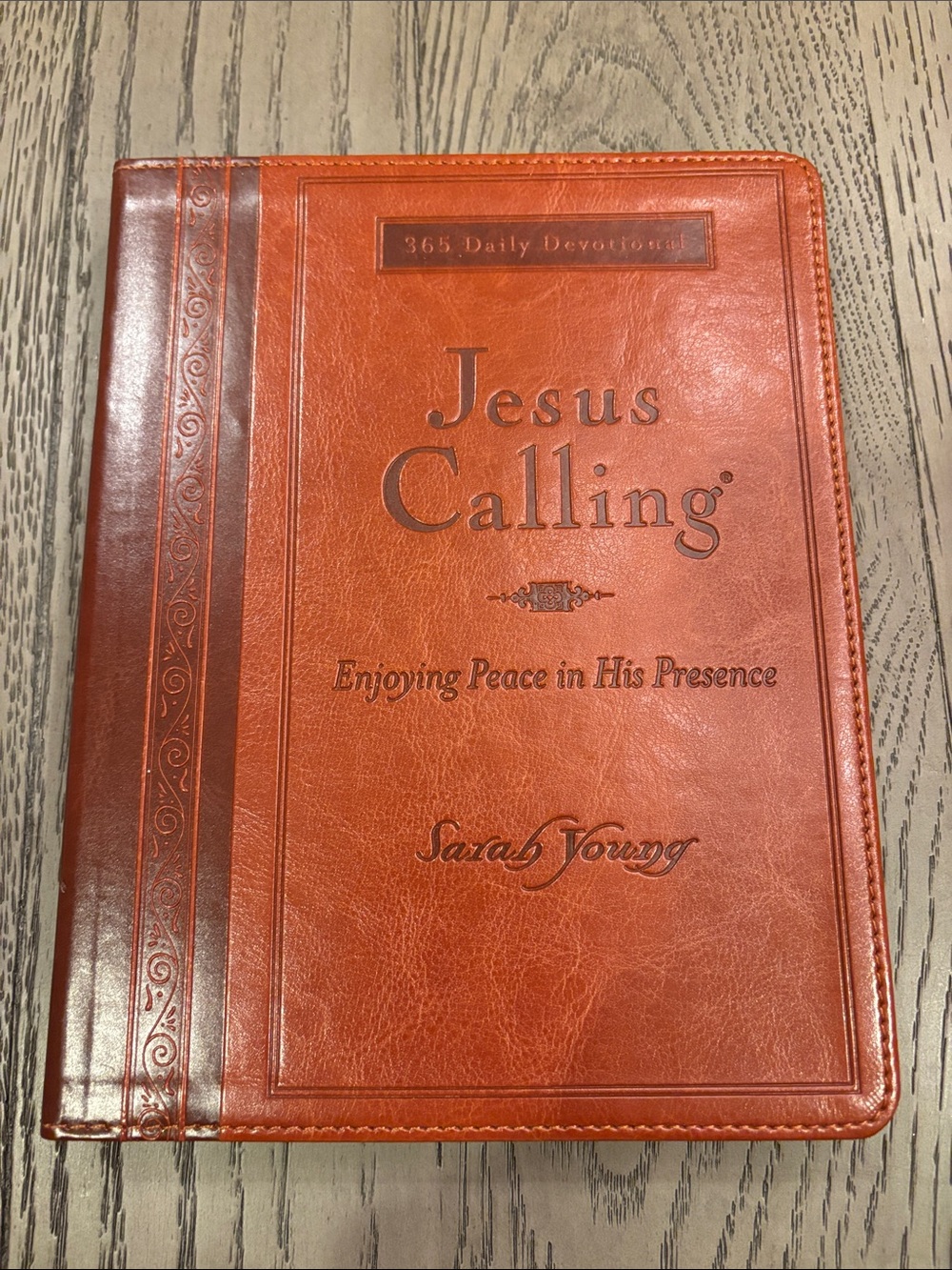 Jesus Calling 365 Daily Devotional - Faux Leather
